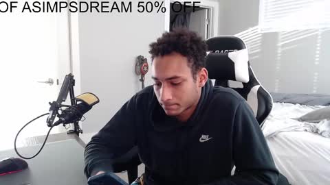 Snapshot of asimpsdream chatting on 11/10/25, 01:43 asimpsdream online show from 11/10/25, 01:43