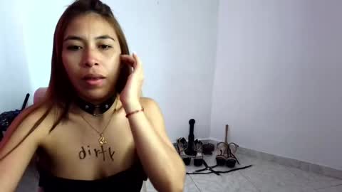 Snapshot of asiri_smith chatting on 06/08/26, 12:38 Asiri online show from 06/08/26, 12:38