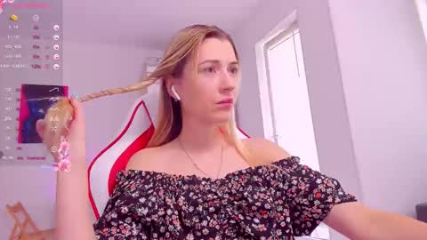 Caroline online show from 09/09/25, 09:42