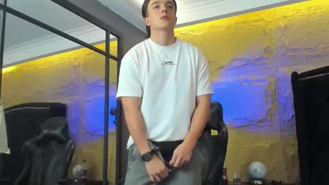 Aslan  online show from 01/19/26, 01:31