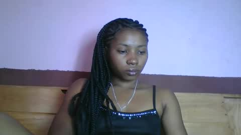 asmiraa online show from 03/21/26, 09:47