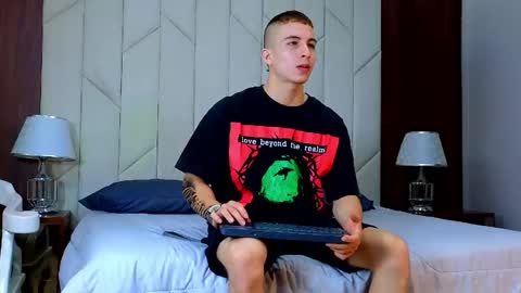 Snapshot of asmodeo_cox chatting on 12/08/24, 09:41 Asmodeo  -   online show from 12/08/24, 09:41