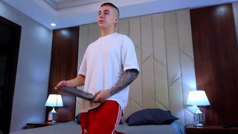 Snapshot of asmodeo_cox chatting on 01/13/25, 10:13 Asmodeo  -   online show from 01/13/25, 10:13