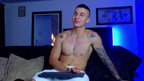 Snapshot of asmodeo_cox chatting on 02/07/25, 09:58 Asmodeo  -   online show from 02/07/25, 09:58