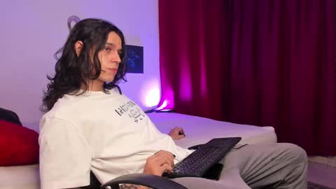 asmodeuszz online show from 02/16/25, 08:43