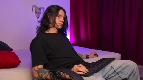 asmodeuszz online show from 02/17/25, 03:36