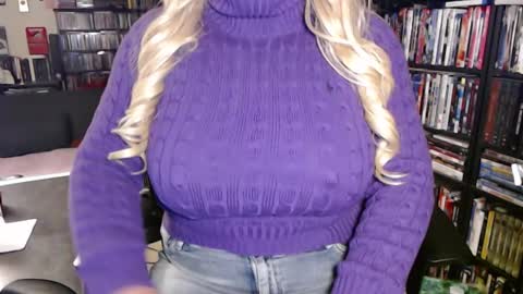 Aspen Vale online show from 10/04/25, 02:20