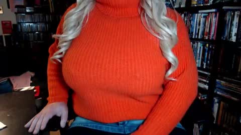 Aspen Vale online show from 11/12/25, 02:01