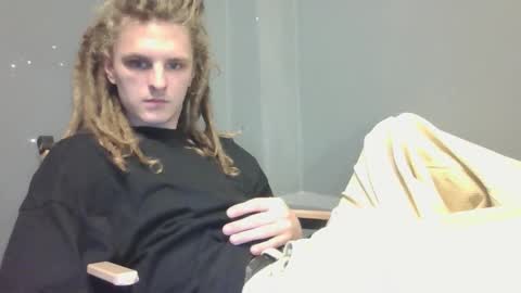 Snapshot of asphalt_surfer chatting on 09/21/25, 02:08 asphalt surfer online show from 09/21/25, 02:08