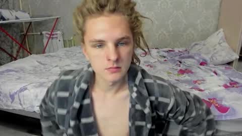 Snapshot of asphalt_surfer chatting on 10/19/25, 10:27 asphalt surfer online show from 10/19/25, 10:27