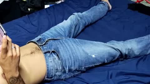 Snapshot of aspisonty chatting on 12/14/25, 07:47 aspisonty online show from 12/14/25, 07:47