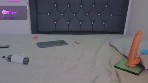 Snapshot of ass_naughty_20 chatting on 06/24/26, 01:04 Ass naughty online show from 06/24/26, 01:04