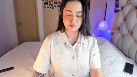 Snapshot of asshley__ chatting on 02/25/25, 12:03 Ashley online show from 02/25/25, 12:03