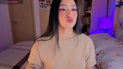 Snapshot of asshley__ chatting on 09/12/25, 12:00 Ashley online show from 09/12/25, 12:00