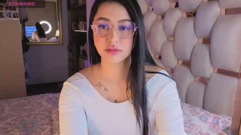 Snapshot of asshley__ chatting on 10/18/25, 03:09 Ashley online show from 10/18/25, 03:09
