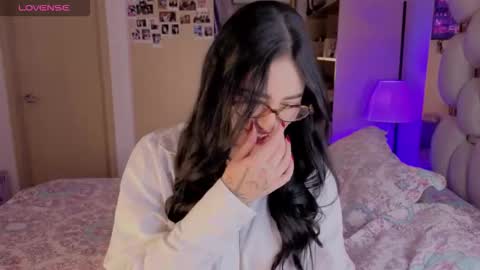 Ashley online show from 12/04/25, 04:00