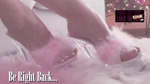 ASSleigh Abbott online show from 12/18/24, 02:10