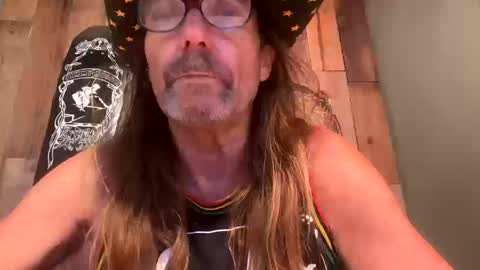 Snapshot of asspussylickercocksucker chatting on 10/17/25, 10:29 asspussylickercocksucker online show from 10/17/25, 10:29