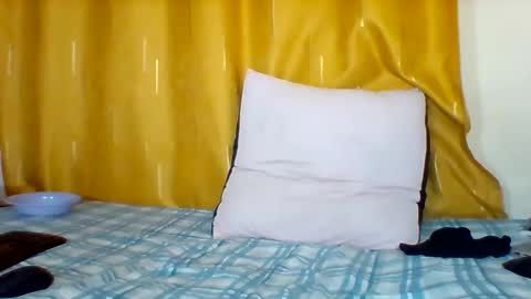 Snapshot of assqueen4 chatting on 09/19/25, 07:25 FLORAH DANIEL online show from 09/19/25, 07:25