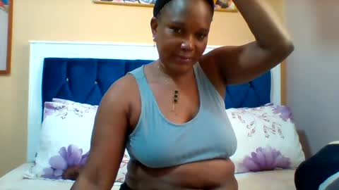 Snapshot of assqueen4 chatting on 07/23/26, 04:43 FLORAH DANIEL online show from 07/23/26, 04:43
