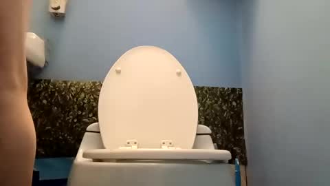 assthriller8675 online show from 10/02/25, 11:28