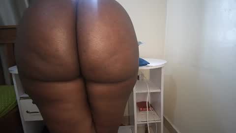 shee online show from 03/03/26, 12:33