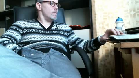 Snapshot of asterion51 chatting on 03/04/25, 03:37 asterion51 online show from 03/04/25, 03:37