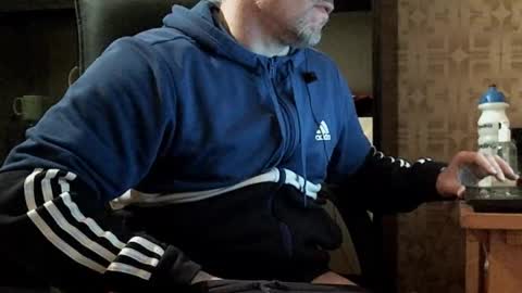 Snapshot of asterion51 chatting on 12/18/25, 05:30 asterion51 online show from 12/18/25, 05:30