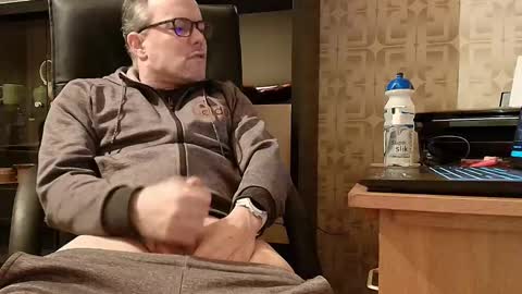 Snapshot of asterion51 chatting on 01/09/26, 07:04 asterion51 online show from 01/09/26, 07:04