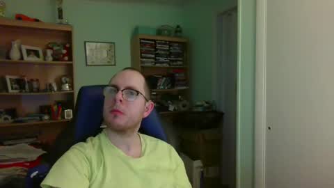 Snapshot of astg94 chatting on 06/27/26, 01:43 Andrew or Smiley Read the message in bold above the bio design for info on the situation. online show from 06/27/26, 01:43