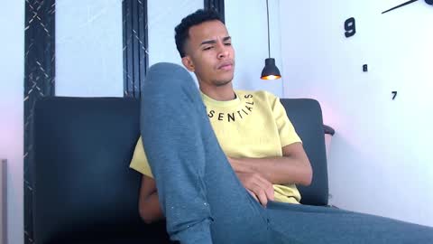 Aston  online show from 04/05/26, 03:47