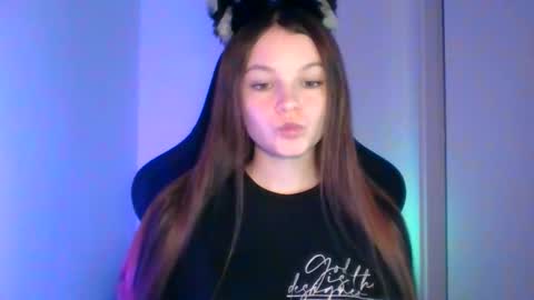 astradream_ online show from 10/02/25, 05:31