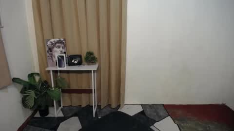 Anna online show from 01/08/25, 02:35