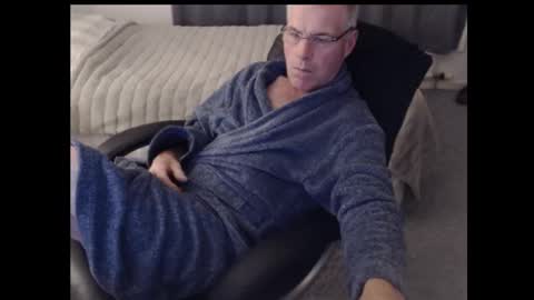 Snapshot of astrajman chatting on 10/09/25, 05:44 horny older online show from 10/09/25, 05:44