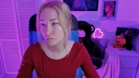 astramonroe online show from 09/15/25, 04:56