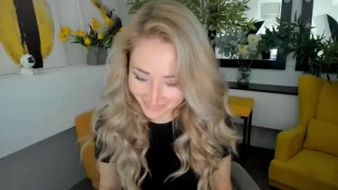 astramonroe online show from 10/17/25, 07:11