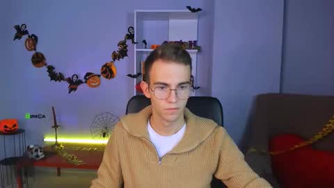 astren online show from 10/25/25, 12:02