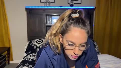 Snapshot of astro_n_tatiana chatting on 11/09/25, 05:06 astro_n_tatiana online show from 11/09/25, 05:06