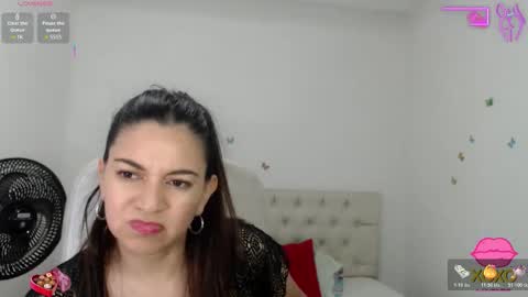 Snapshot of astrolover_ chatting on 10/20/25, 02:12 camila  online show from 10/20/25, 02:12