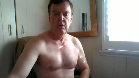 Snapshot of astute008 chatting on 06/15/26, 11:40 astute008 online show from 06/15/26, 11:40