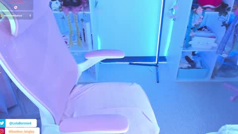 Bonnie online show from 02/03/25, 09:18