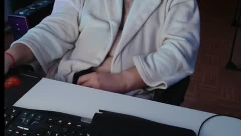 Leo online show from 11/10/25, 10:09