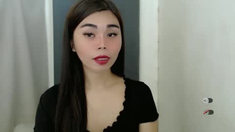 Snapshot of asuna_charming chatting on 01/15/25, 09:56 asuna_charming online show from 01/15/25, 09:56