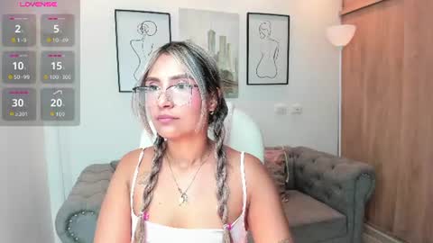 Snapshot of asura_love chatting on 06/22/26, 06:05 asura_love online show from 06/22/26, 06:05