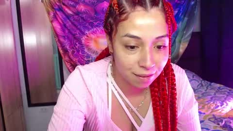 Snapshot of atena_messy chatting on 11/25/25, 05:07 atena messy online show from 11/25/25, 05:07