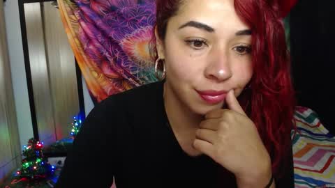 Snapshot of atena_messy chatting on 12/15/25, 02:16 atena messy online show from 12/15/25, 02:16