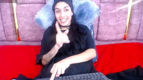 Snapshot of atenea_420 chatting on 05/12/26, 08:55 COLOMBIA online show from 05/12/26, 08:55