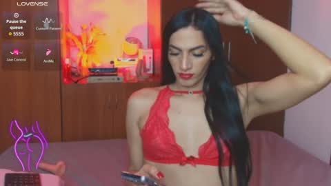 Snapshot of atenea_fit chatting on 07/15/26, 02:00 atenea_fit online show from 07/15/26, 02:00