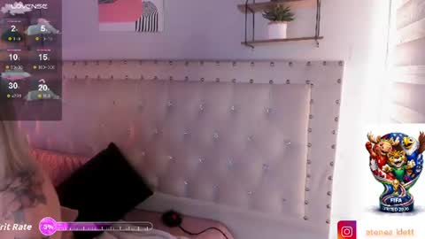 Snapshot of atenea_klett_ chatting on 06/16/26, 01:36 ATENEA online show from 06/16/26, 01:36