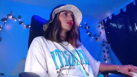 Snapshot of ateneasairce chatting on 12/07/24, 06:15 Atenea online show from 12/07/24, 06:15